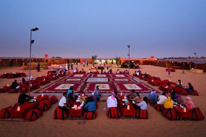 Dubai Evening4x4Desert Safari,BBQ Dinner,Belly Dance,Camel Ride
