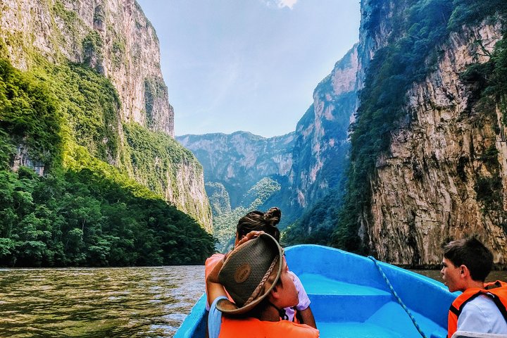 Viewpoints and Cruise to Sumidero Canyon from Tuxtla Gutiérrez