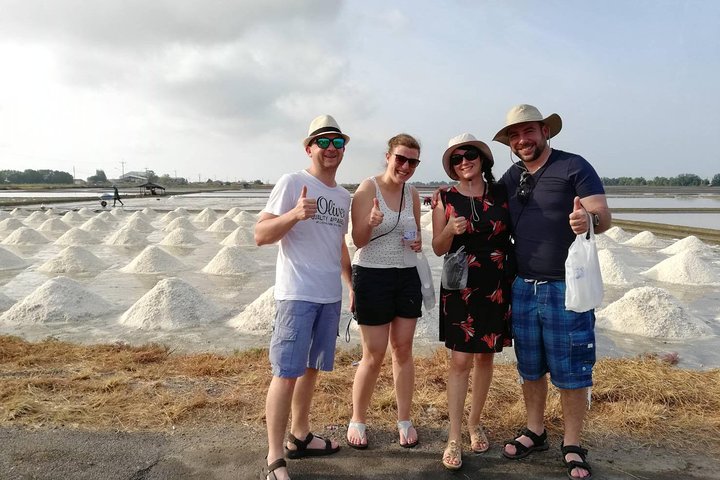 Half-Day Floating Market and Railway Market Tour from Bangkok