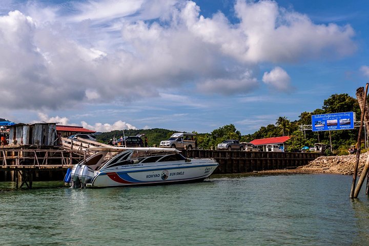 Koh Yao Yai to Koh Phi Phi by Koh Yao Sun Smile Speed Boat