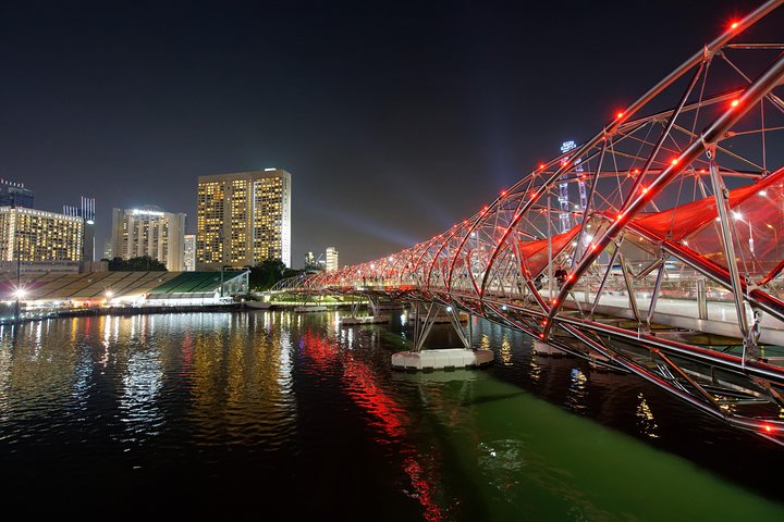 Chauffeur: Malacca to Singapore Car Transfer