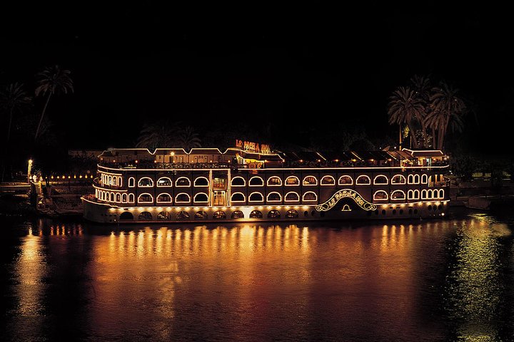 2-Hour Nile River Dinner Cruise From Cairo
