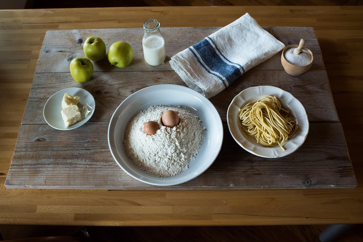 Cesarine: Small group Pasta and Tiramisu class in Turin