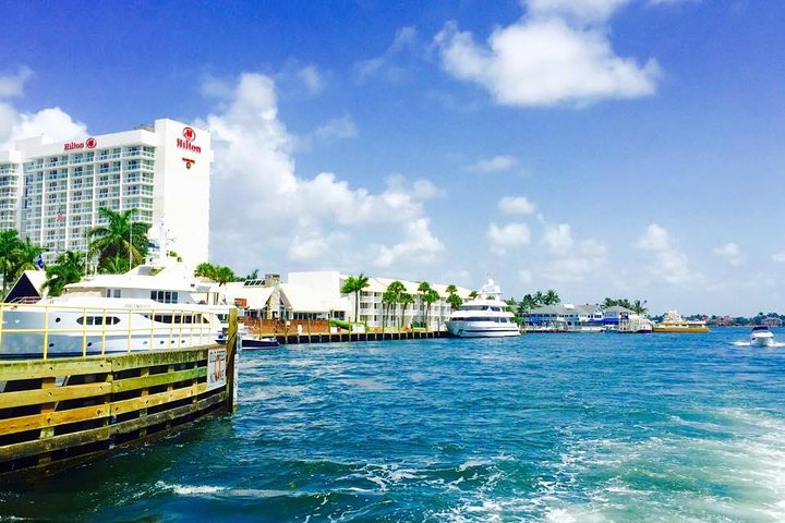 Venice of America Tour | Millionaire's Row | Complimentary Drinks