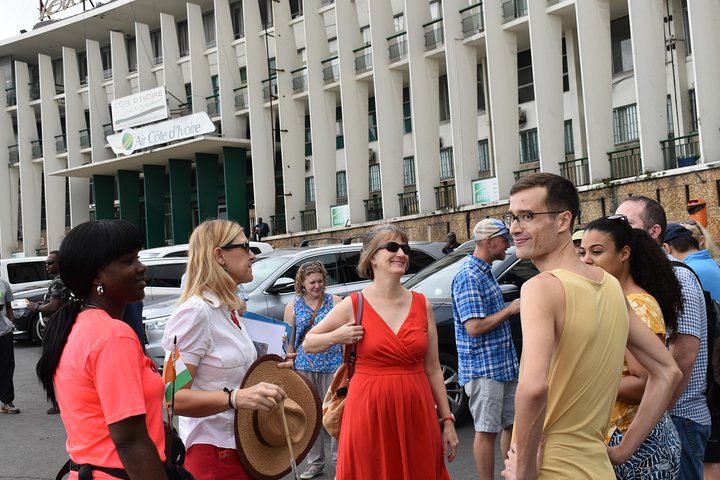 Abidjan Walking Tour (French and English)