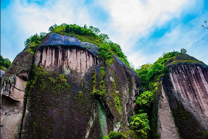 2-Day Private Tour to the World's natural and cultural heritage Mount Wuyi