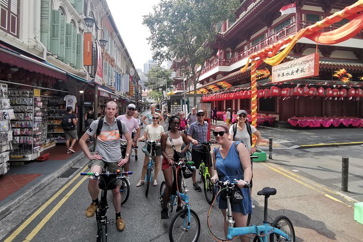 Lion City Bike Tour of Singapore