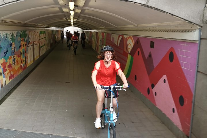 Lion City Bike Tour of Singapore