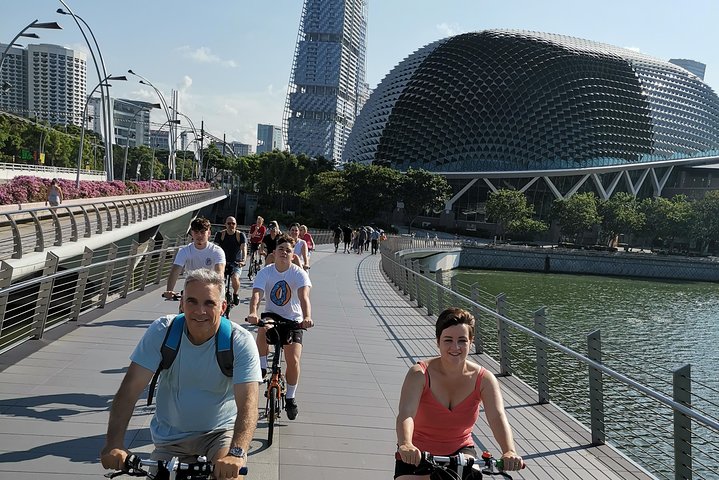 Lion City Bike Tour of Singapore