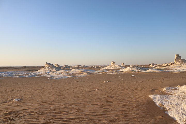 Bahariya Oasis: Desert Tour Package 2 Nights / 3 Days From Cairo