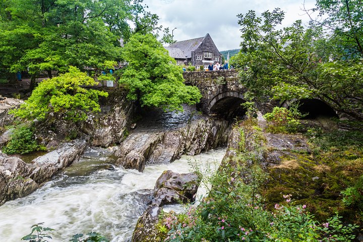 Snowdonia & Chester Day Tour from Manchester Including Admission