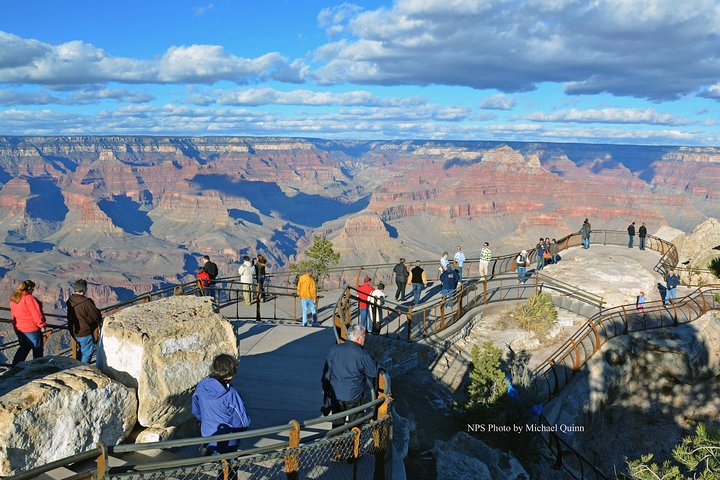 Grand Canyon with Sedona and Oak Creek Canyon Van Tour