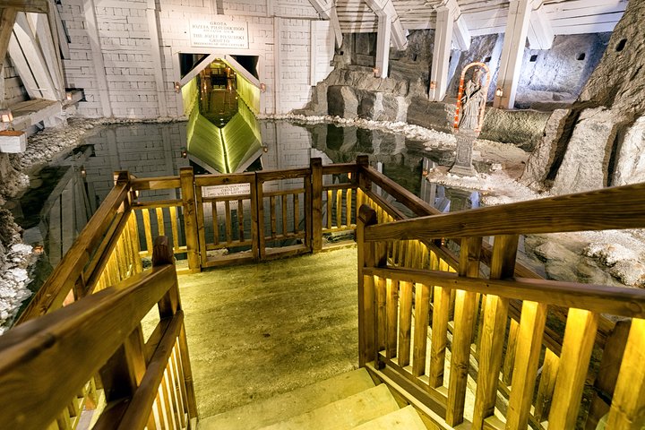 Auschwitz Birkenau and Wieliczka Salt Mine Guided Full Day Tour