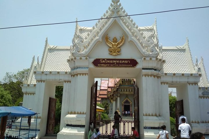 Exclusive Guided Tour of Bodh Gaya