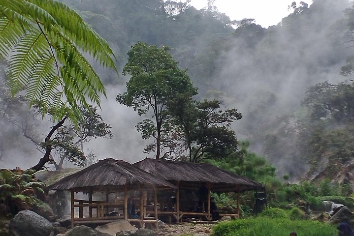 Kawah Putih tour - Day trip Ticket etc all including