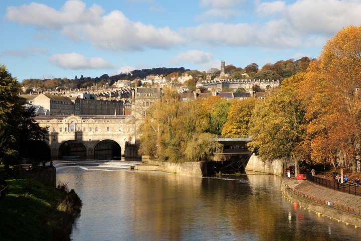 Stonehenge and Bath Tour from London