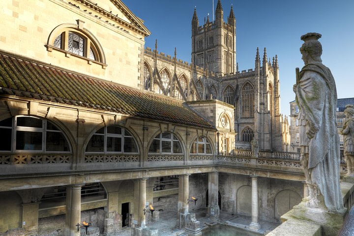Stonehenge and Bath Tour from London