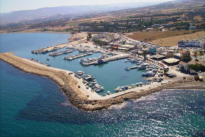 Self-drive Amathunta Private Speedboat to Blue Lagoon, Caves etc