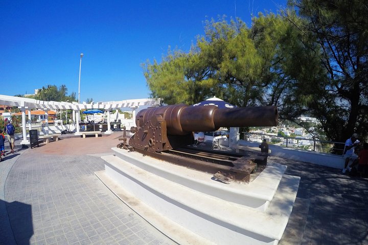 Mazatlan Sightseeing and Golden Zone