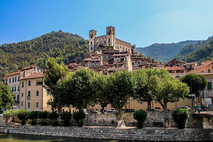 Italy - Dolceacqua & Italian market Private Full-Day Tour