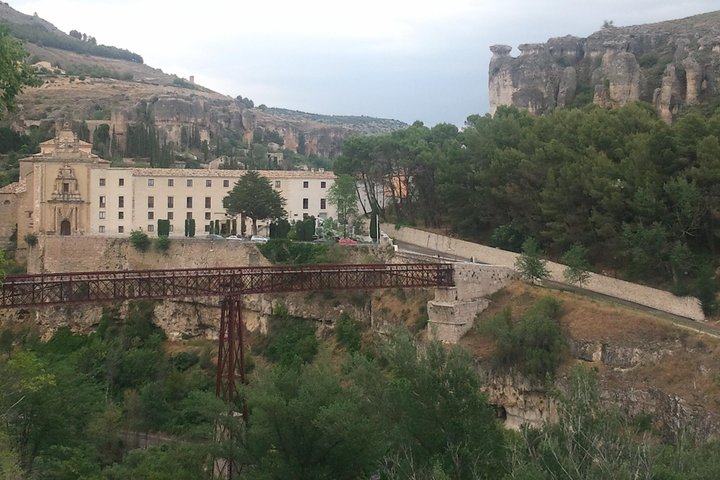 Monumental Basin Day Guided Tour