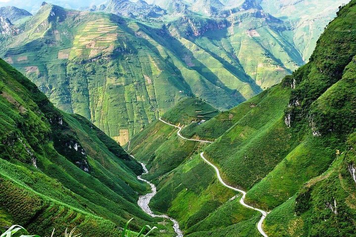 Ha Giang Loop Private Motobike Tour - 4 Days and 3 Nights!