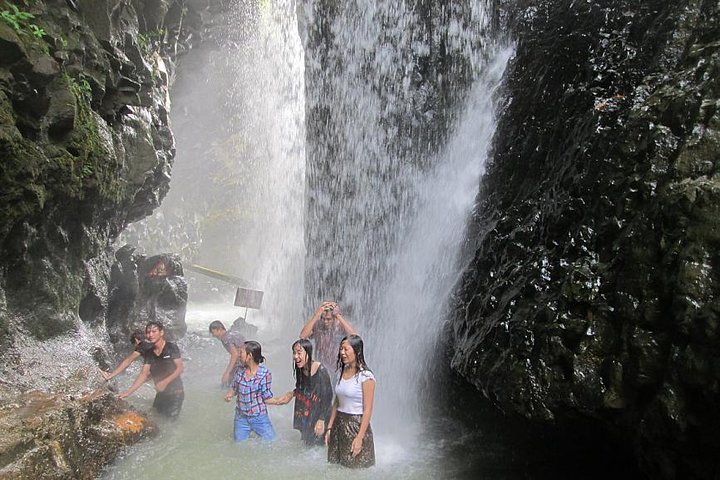 Cooking, Farming and Waterfall In Vietnam Countryside