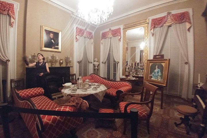 Savannah Ghosts & Gravestones Trolley Tour