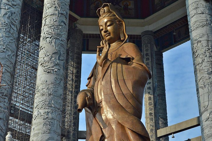 Majestic Half Day Penang Hill and Kek Lok Si Temple Tour