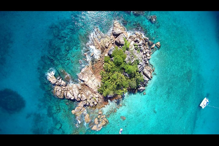 La Digue, Curiuese, St. Pierre, Anse Lazio by boat from Mahe (Private Boat)