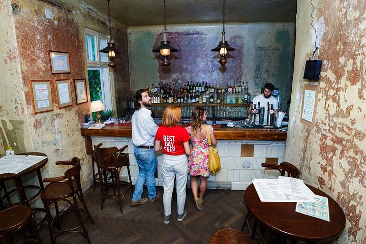 Bucharest Food Lovers Tour: Markets, Tastings & Hidden Spots