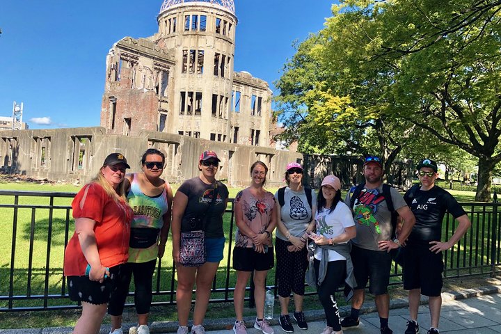 Hiroshima & Miyajima in 1 Day: Private Tour, Licensed Guide