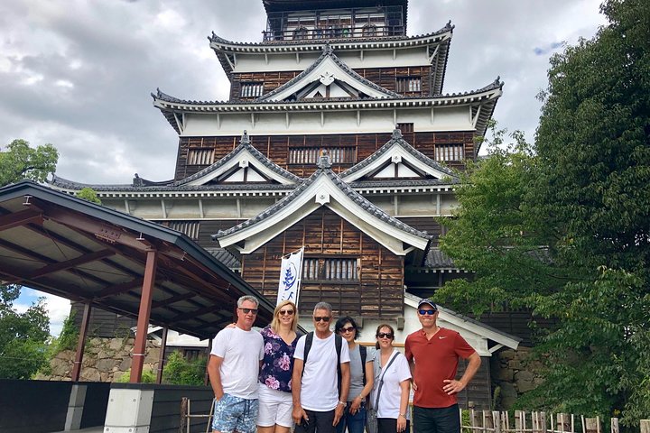 Hiroshima & Miyajima in 1 Day: Private Tour, Licensed Guide