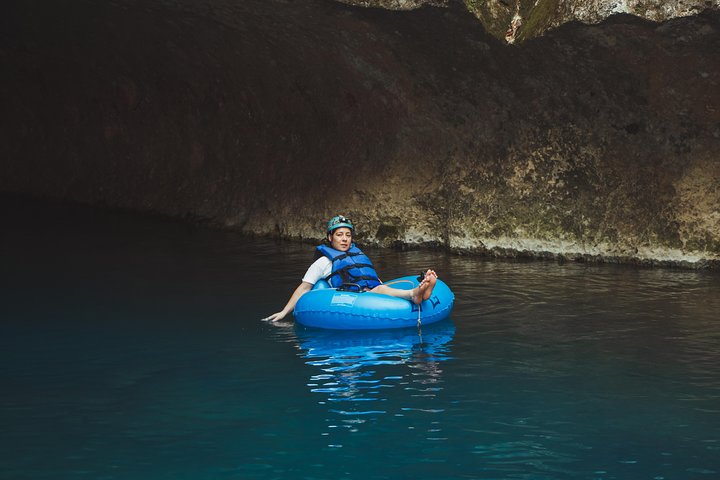 Cave Tubing with local tour Guide and Belizean Lunch