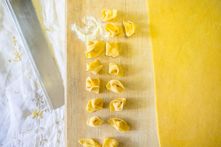 Cesarine: Small group Pasta and Tiramisu class in Turin
