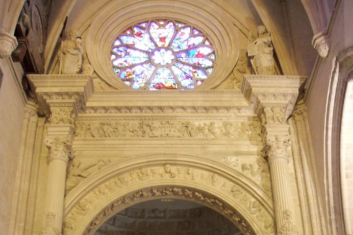 Guided Tour - Medieval Basin + Monuments