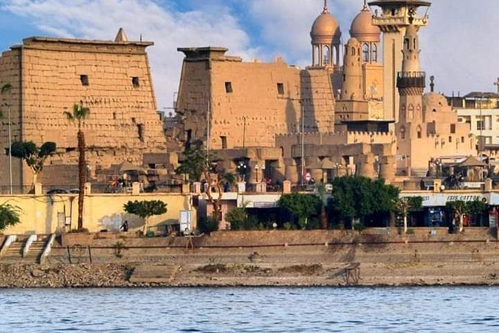4-Day Nile cruise Aswan to Luxor with Abu Simbel & Guided Tours