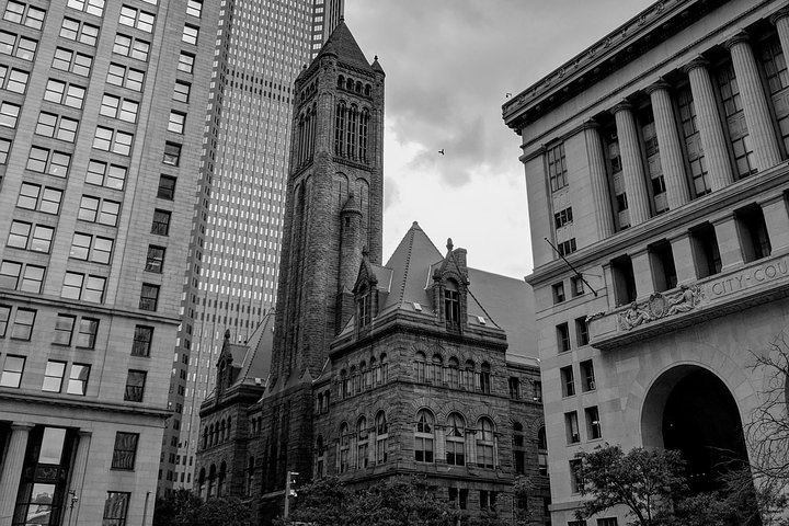 Black & Ghost Tour