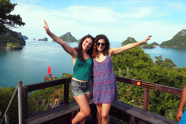 Semi-Private yacht adventure to Ang Thong Park’s hidden treasures
