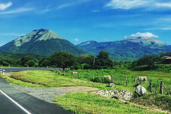 Charming Leon Outdoor - Culture, Nature and Fun