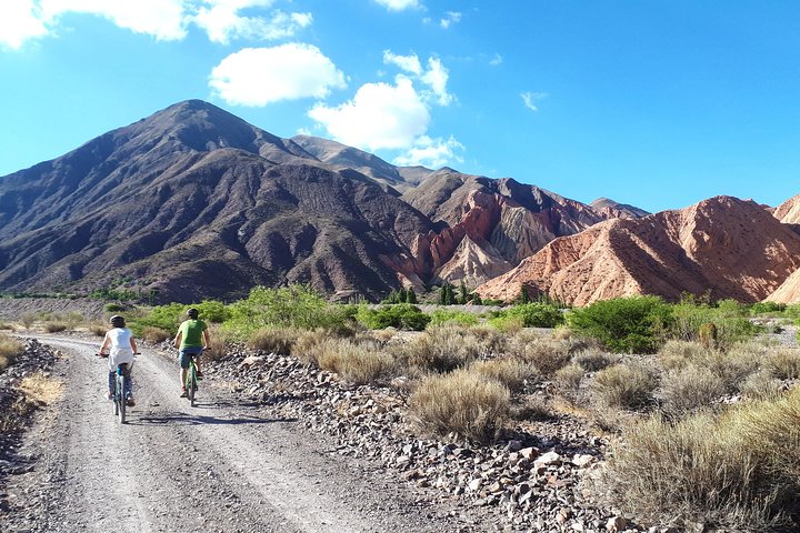 Mountain biking in the surroundings of Tilcara