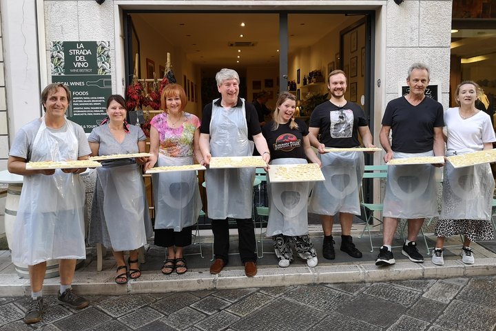 Orecchiette Cooking Class and Wine in Lecce
