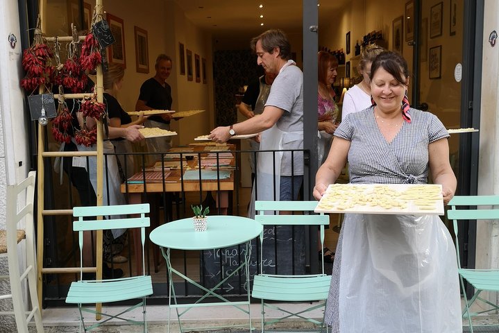 Orecchiette Cooking Class and Wine in Lecce