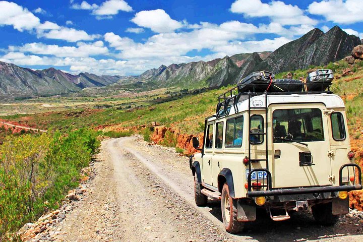 Adventure Through Toro Toro National Park. 3 Days 2 Nights. Spanish Guide
