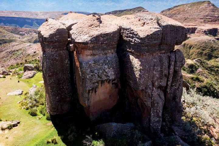 Adventure Through Toro Toro National Park. 3 Days 2 Nights. Spanish Guide