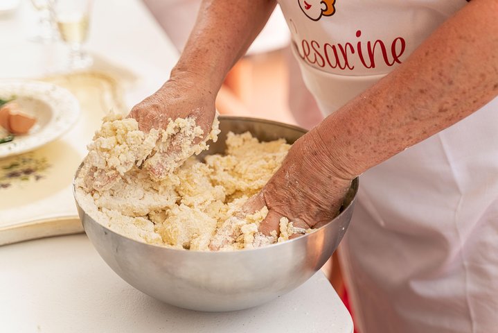 Alberobello: Pasta & Tiramisu Class in a Local Home by Cesarine