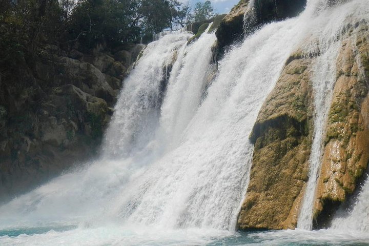 El Meco Waterfall and El Salto Waterfall Tour