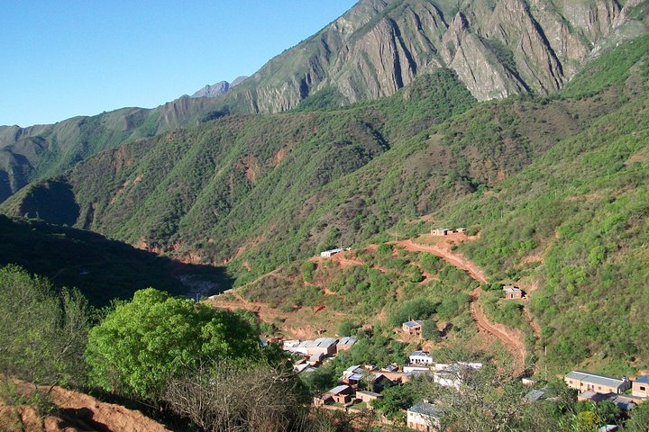 From Quebrada de Humahuaca to Yungas Jungle by the Qhapac Ñan