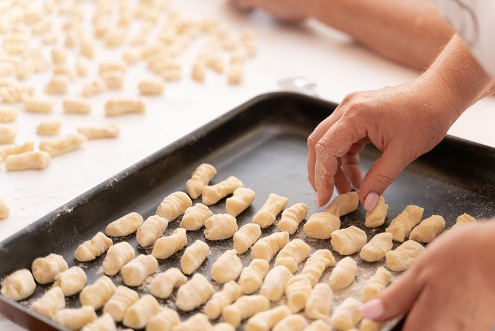 Share your Pasta Love: Small group Pasta and Tiramisu class in Foligno