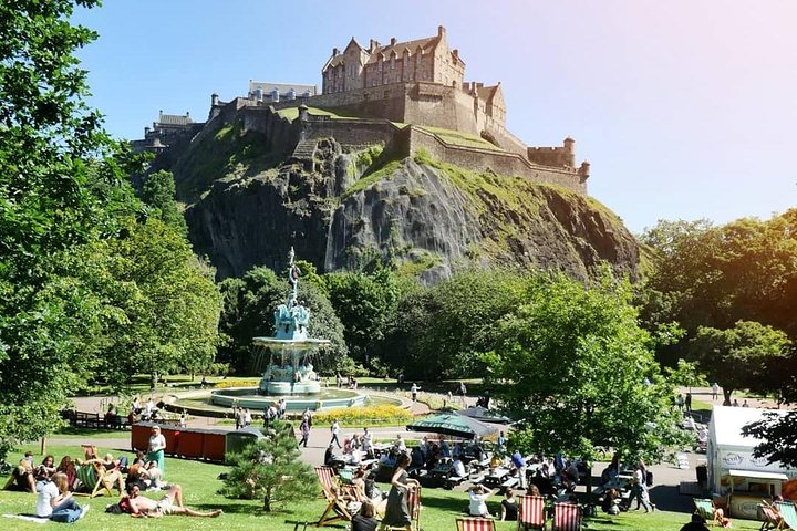 Edinburgh Castle Guided Walking Tour - Entry Tickets Included